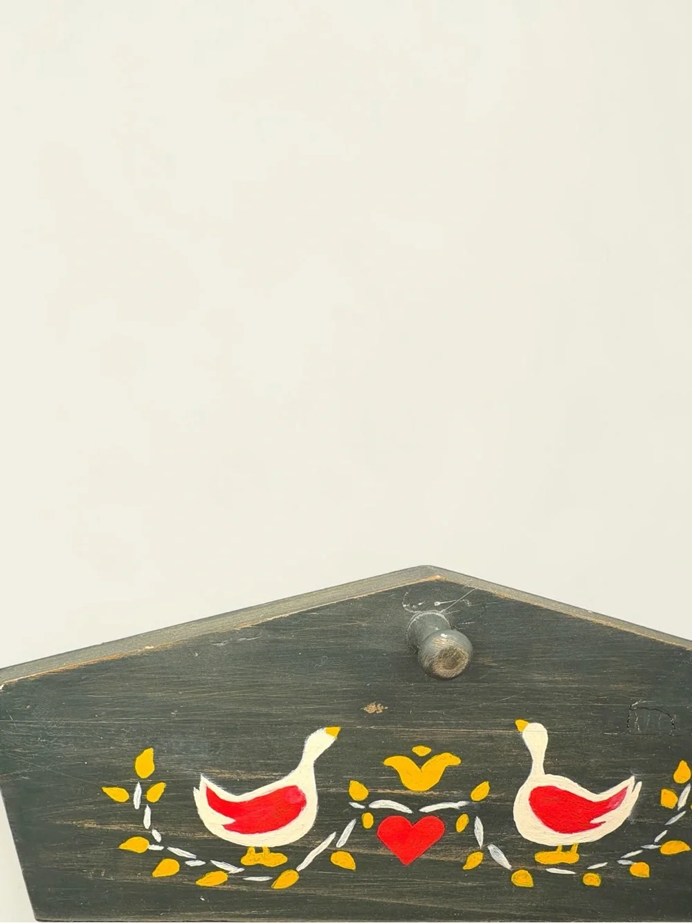 Vintage 80s Wooden Shelf w/ Pegs & Hand Painted Geese & Hearts Rack Trinket EUC